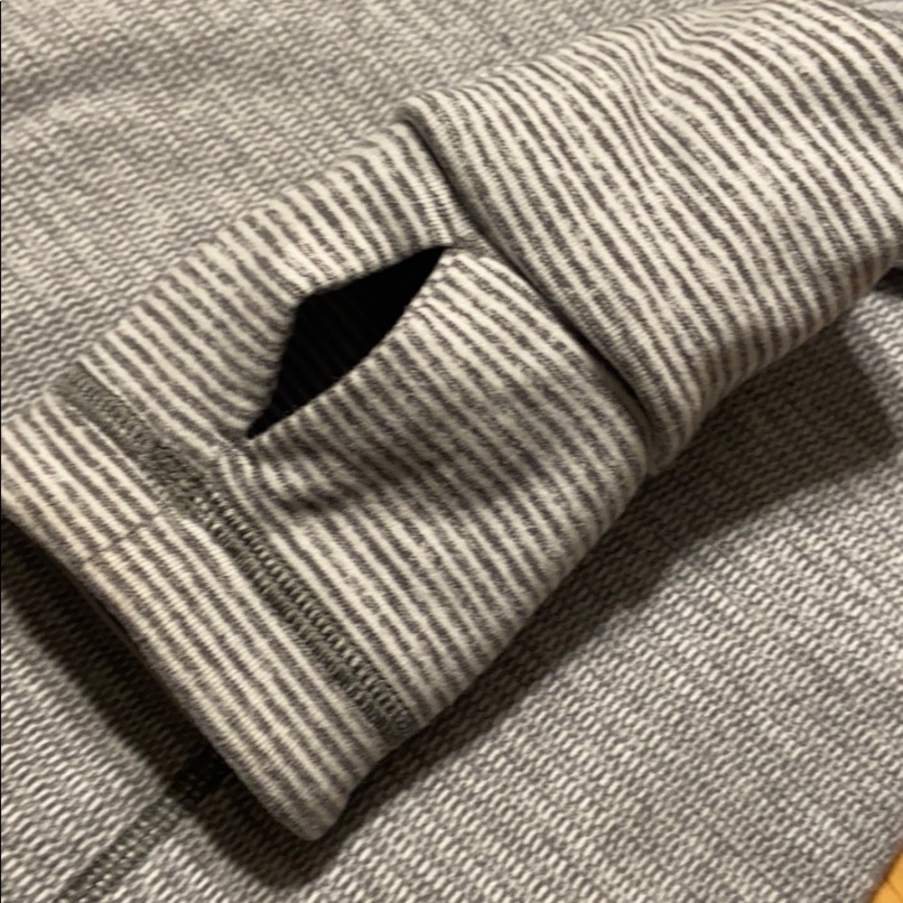 Lululemon pullover - Picture 3 of 6